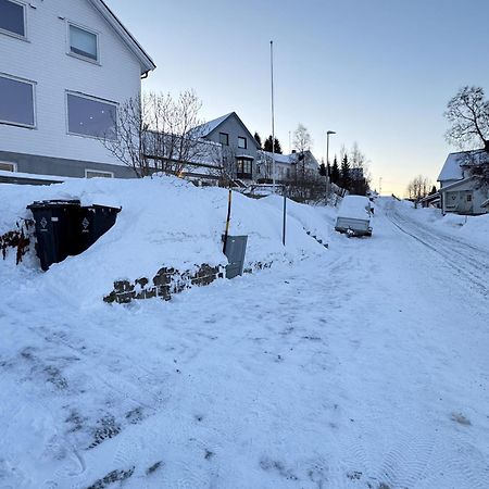 Sentralt Plassert Leilighet Ved Sherpatrappen Tromsø Dış mekan fotoğraf